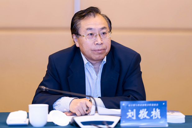 2024年3月2日，以“新興產(chǎn)業(yè)補短板 拓展賽道共煥新”為主題的遼寧省與央企深化合作懇談會在京召開。遼寧省委書記、省人大常委會主任郝鵬主持會議并講話。遼寧省委副書記、省長李樂成出席會議并講話。國藥集團黨委書記、董事長劉敬楨應(yīng)邀參會并發(fā)言。2.jpg